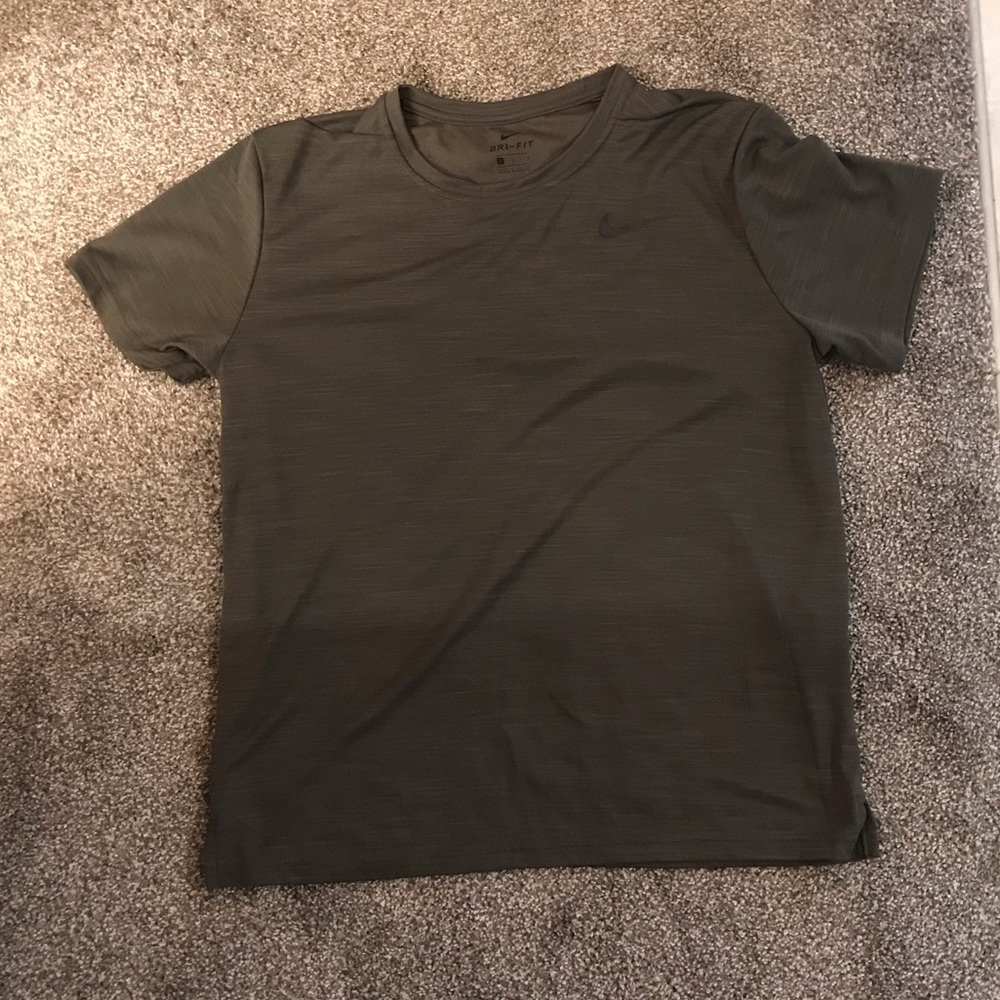 Nike tee